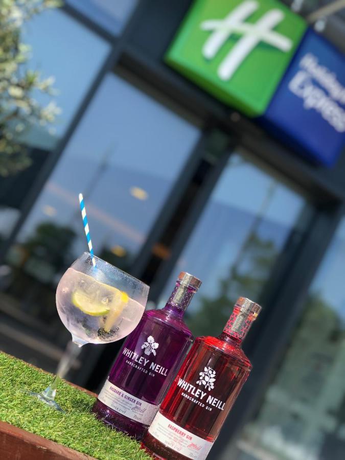 假日快车-米德尔斯堡Ihg酒店中心广场